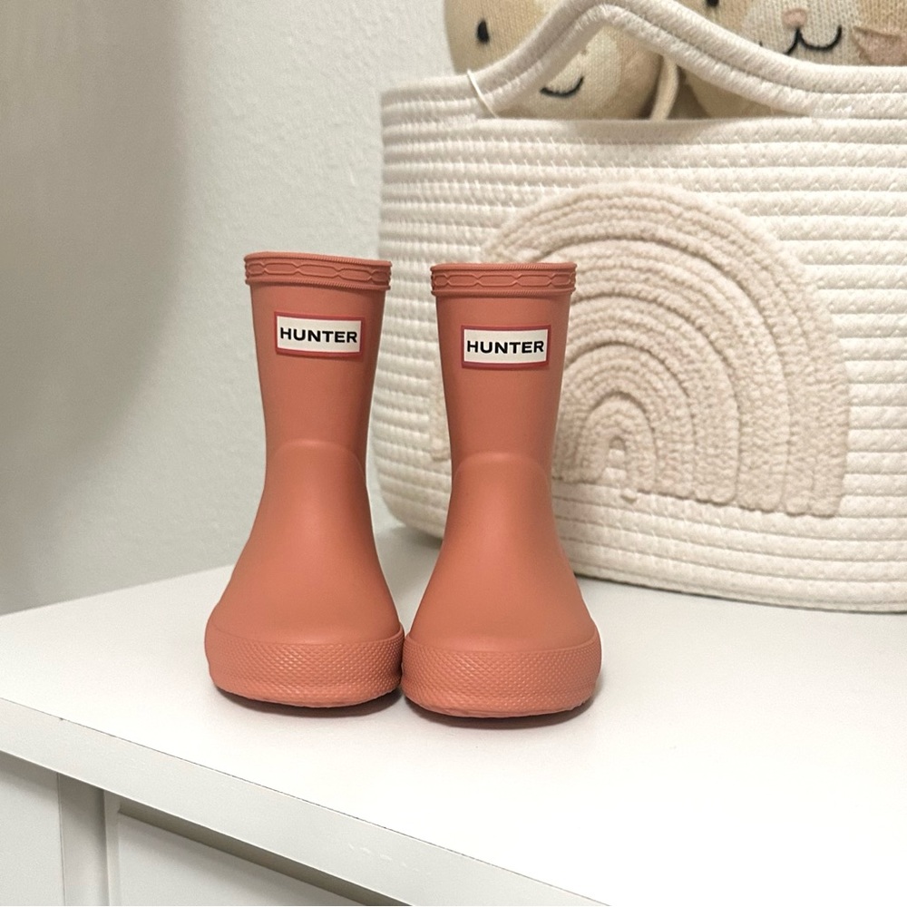 NEW HUNTER BOOTS